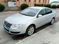 Usado VW Passat Highline 140 CV (102 kW) 2007 Gris Familiar