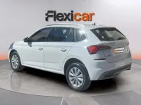 Usado Skoda Kamiq Active 95 CV (69 kW) 2021 Blanco SUV