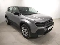 Usado Jeep Avenger EV Altitude 114 kW (156 CV) 2024 Gris SUV