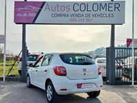 Usado Dacia Sandero Ambiance 75 CV (55 kW) 2013 Blanco Utilitario