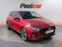 Usado Hyundai i20 100 CV (73 kW) 2023 Rojo Utilitario