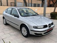 Usado Seat Leon 105 CV (77 kW) 2001 Gris / plata Utilitario