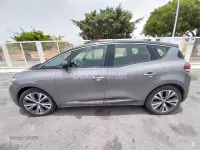 Usado Renault Scénic Zen 140 CV (102 kW) 2019 Gris / plata Monovolumen