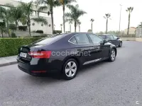 Usado Skoda Superb Ambition 150 CV (110 kW) 2018 Negro Berlina