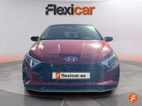 Usado Hyundai i20 100 CV (73 kW) 2025 Rojo Utilitario