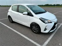 Usado Toyota Yaris Active 111 CV (81 kW) 2018 Blanco Berlina