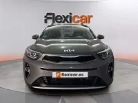 Usado Kia Stonic 120 CV (88 kW) 2022 Gris SUV
