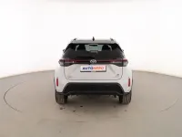 Usado Toyota Yaris Cross Sport 131 CV (96 kW) 2025 Gris SUV