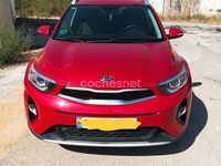 Usado Kia Stonic 120 CV (88 kW) 2018 Granate SUV