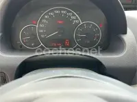 Usado Peugeot 1007 75 CV (55 kW) 2006 Gris / plata Monovolumen