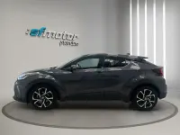 Usado Toyota C-HR Advance 122 CV (89 kW) 2021 Gris / plata SUV