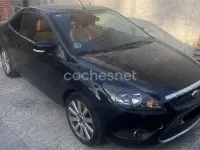 Usado Ford Focus Cabriolet Titanium 136 CV (100 kW) 2010 Negro Descapotable