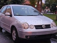 Usado VW Polo Trendline 75 CV (55 kW) 2003 Gris / plata Berlina