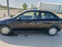 Usado Opel Astra Club 84 CV (61 kW) 2003 Negro Berlina
