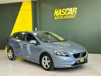 Usado Volvo V40 120 HP (88 kW) 2018 Azul Sedan