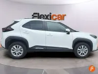 Usado Toyota Yaris Cross Business Edition 131 CV (96 kW) 2025 Blanco SUV