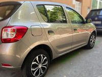 Usado Dacia Sandero Lauréate 75 CV (55 kW) 2014 Verde Berlina