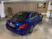 Usado Mercedes C200 160 CV (117 kW) 2019 Azul Berlina