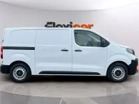 Usado Opel Vivaro 120 CV (88 kW) 2025 Blanco Monovolumen