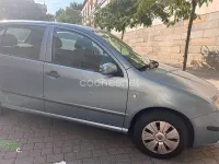 Usado Skoda Fabia 64 CV (47 kW) 2007 Gris / plata Berlina