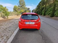 Usado Ford Fiesta Trend 82 CV (60 kW) 2015 Rojo Berlina
