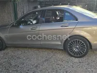 Usado Mercedes C220 Avantgarde 150 CV (110 kW) 2007 Gris / plata Berlina