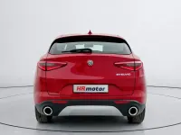 Usado Alfa Romeo Stelvio Business 160 CV (117 kW) 2019 Rojo SUV