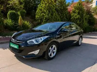 Usado Hyundai i40 115 CV (84 kW) 2015 Negro Berlina