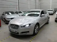 Usado Jaguar XF Premium Luxury 200 CV (147 kW) 2014 Gris / plata Berlina
