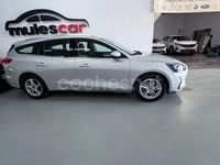Usado Ford Focus Trend 120 CV (88 kW) 2021 Gris / plata Familiar