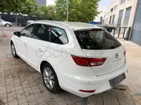 Usado Seat Leon Style 115 CV (84 kW) 2019 Blanco Familiar