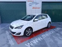 Usado Peugeot 308 Allure 120 CV (88 kW) 2017 Blanco Berlina