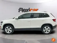 Usado Skoda Karoq Ambition 150 CV (110 kW) 2021 Blanco SUV