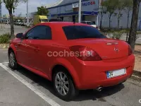 Usado Opel Tigra Enjoy 90 CV (66 kW) 2006 Rojo Descapotable