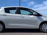 Usado Toyota Yaris Active 90 CV (66 kW) 2015 Blanco Berlina