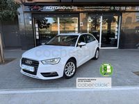 Usado Audi A3 Attraction 110 CV (80 kW) 2015 Blanco Berlina