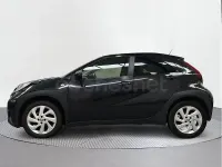 Usado Toyota Aygo X 72 CV (52 kW) 2024 Negro SUV
