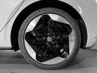 Nuevo VW ID.3 Pro 150 kW (204 CV) 2025 Blanco glaciar metalizado con techo negro Utilitario
