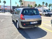 Usado Renault Grand Scénic II Dynamique 135 CV (99 kW) 2007 Gris Monovolumen