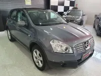 Usado Nissan Qashqai Tekna 106 CV (77 kW) 2008 Gris / plata SUV