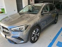 Usado Mercedes GLA200 163 CV (119 kW) 2025 Gris / plata SUV