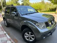 Usado Nissan Pathfinder 171 CV (125 kW) 2008 Verde SUV