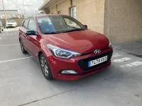 Usado Hyundai i20 GO! 100 CV (73 kW) 2018 Rojo Utilitario