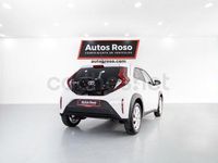 Usado Toyota Aygo X Play 72 CV (52 kW) 2025 Blanco SUV