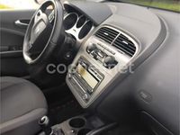 Usado Seat Altea XL Reference 105 CV (77 kW) 2014 Gris / plata Monovolumen