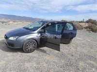 Usado Ford Focus Trend 115 CV (84 kW) 2007 Gris / plata Berlina