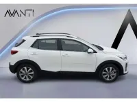 Usado Kia Stonic 101 CV (74 kW) 2024 Blanco SUV