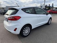Usado Ford Fiesta Trend 71 CV (52 kW) 2019 Blanco Utilitario