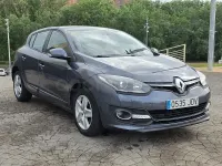 Usado Renault Mégane Business 95 CV (69 kW) 2015 Gris / plata Berlina