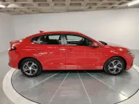 Usado Hyundai i30 120 CV (88 kW) 2021 Rojo Berlina